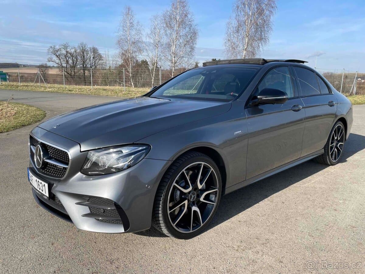 2019 Mercedes-Benz OSTATNÍ