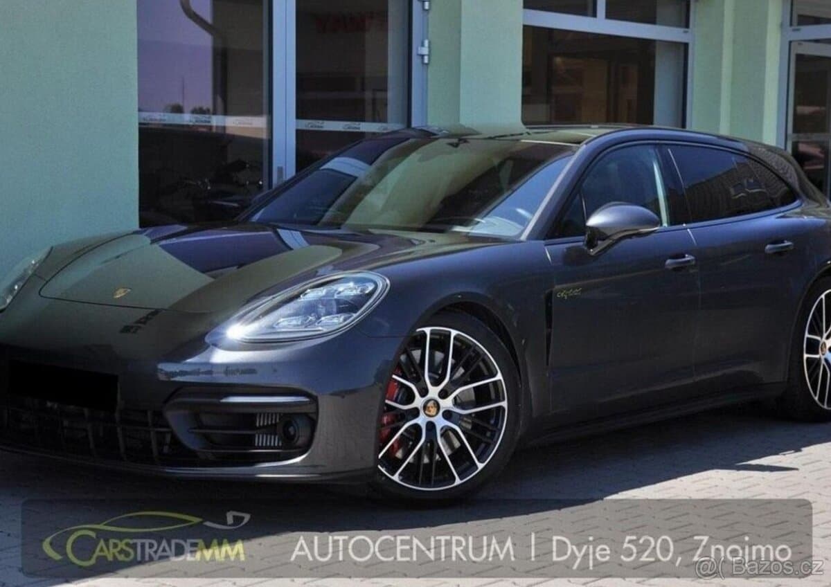 2022 Porsche PANAMERA