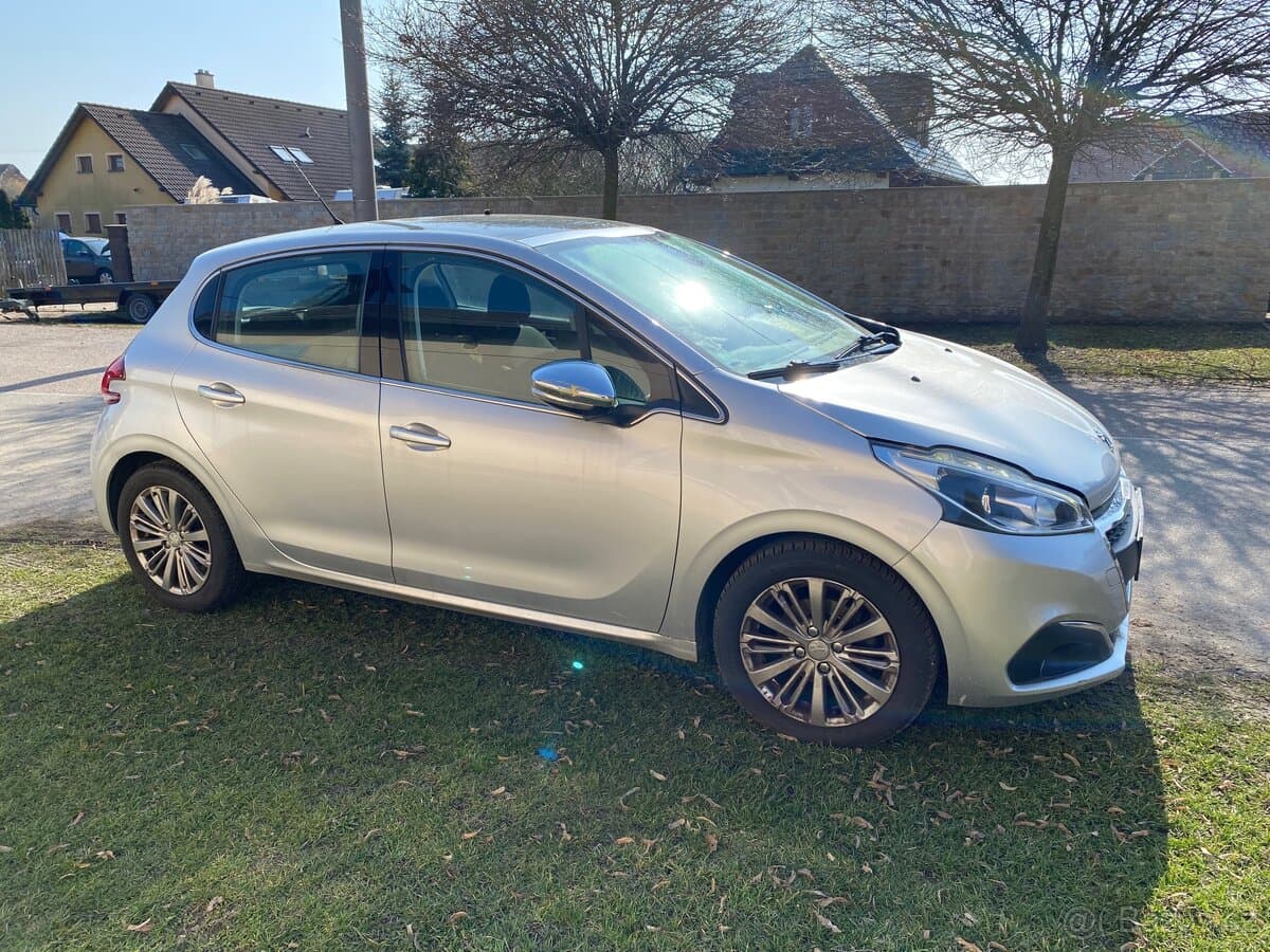 2015 Peugeot 208