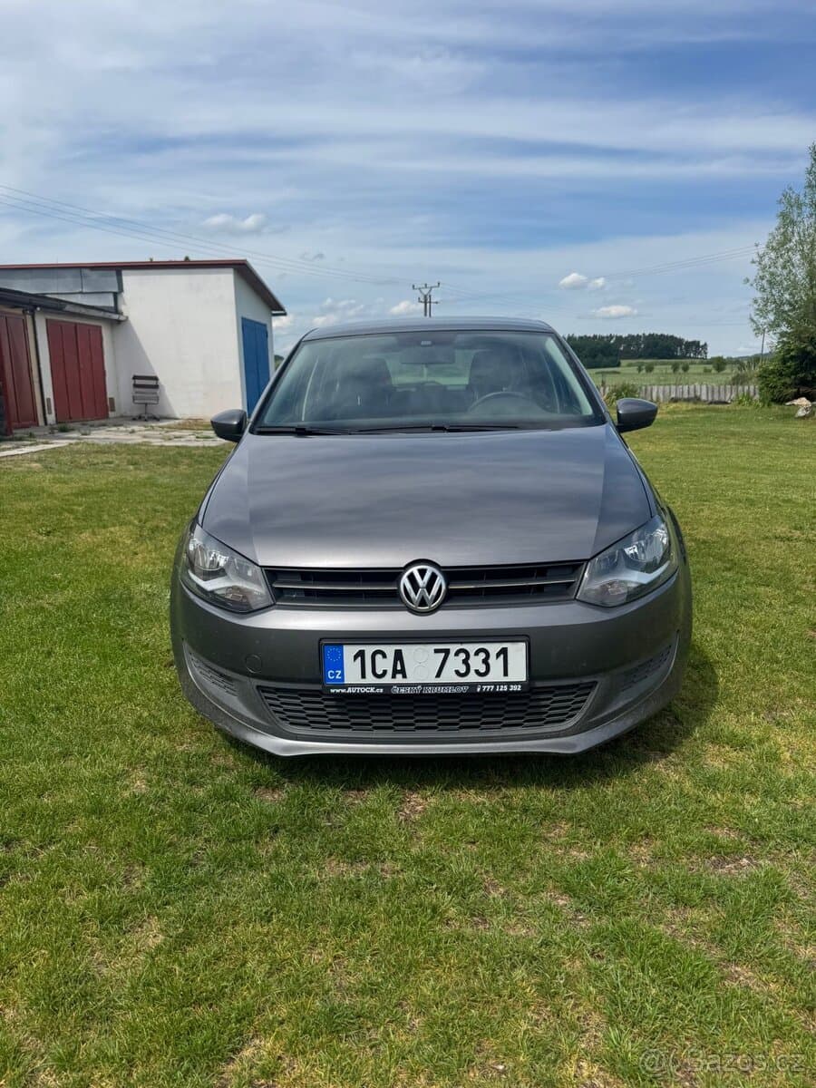 2010 Volkswagen POLO