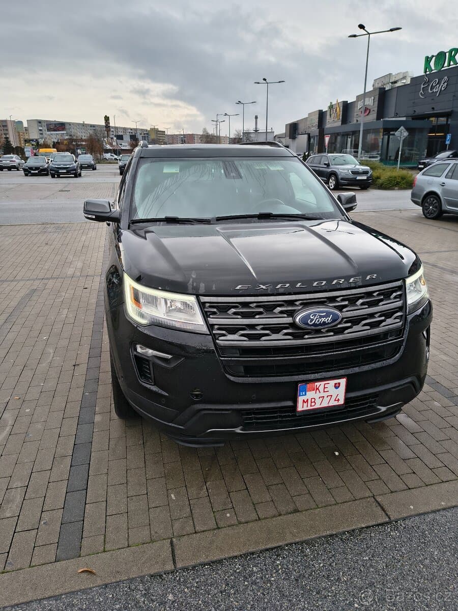 2018 Ford EXPLORER