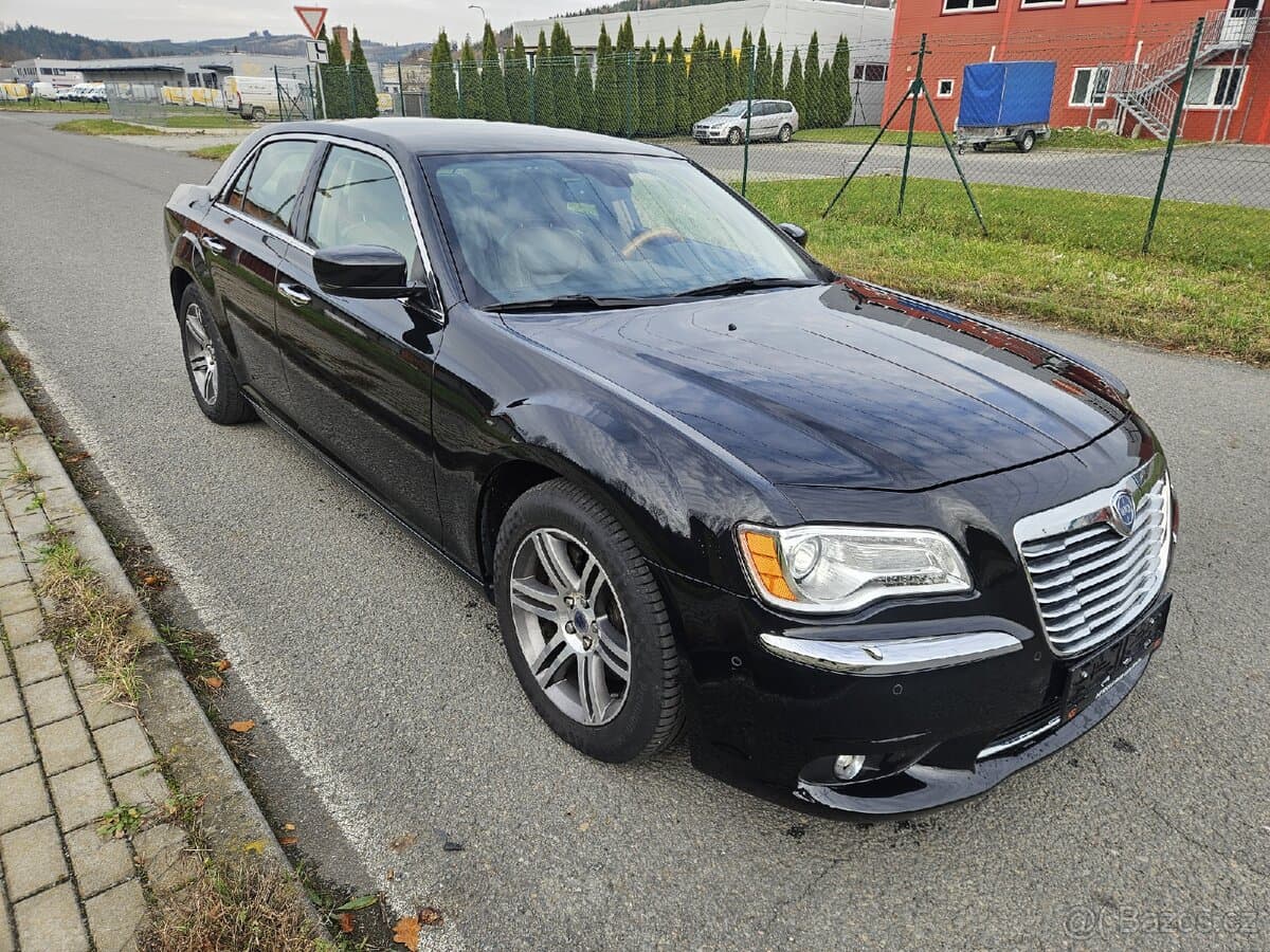 2013 Lancia THEMA