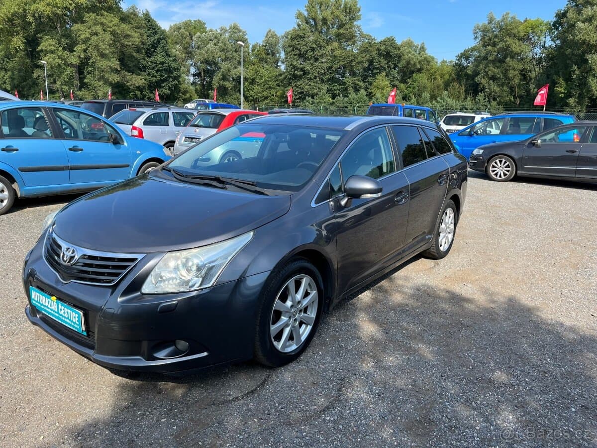 2011 Toyota AVENSIS
