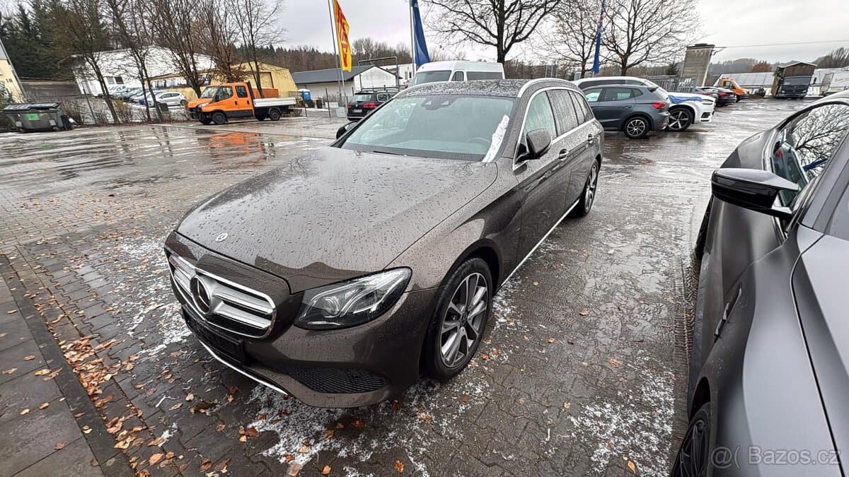 2017 Mercedes-Benz OSTATNÍ