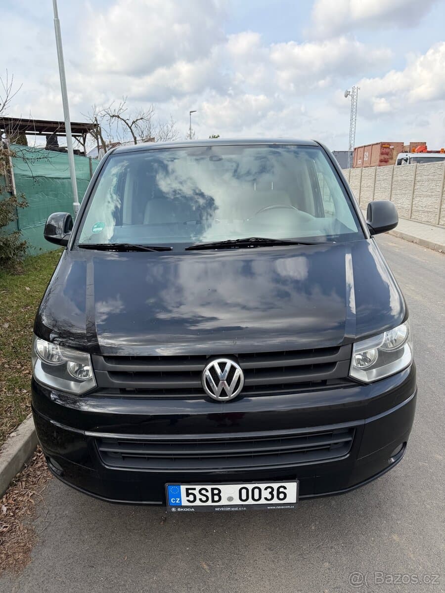 2013 Volkswagen CARAVELLE