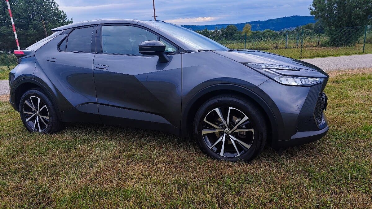 2025 Toyota C-HR