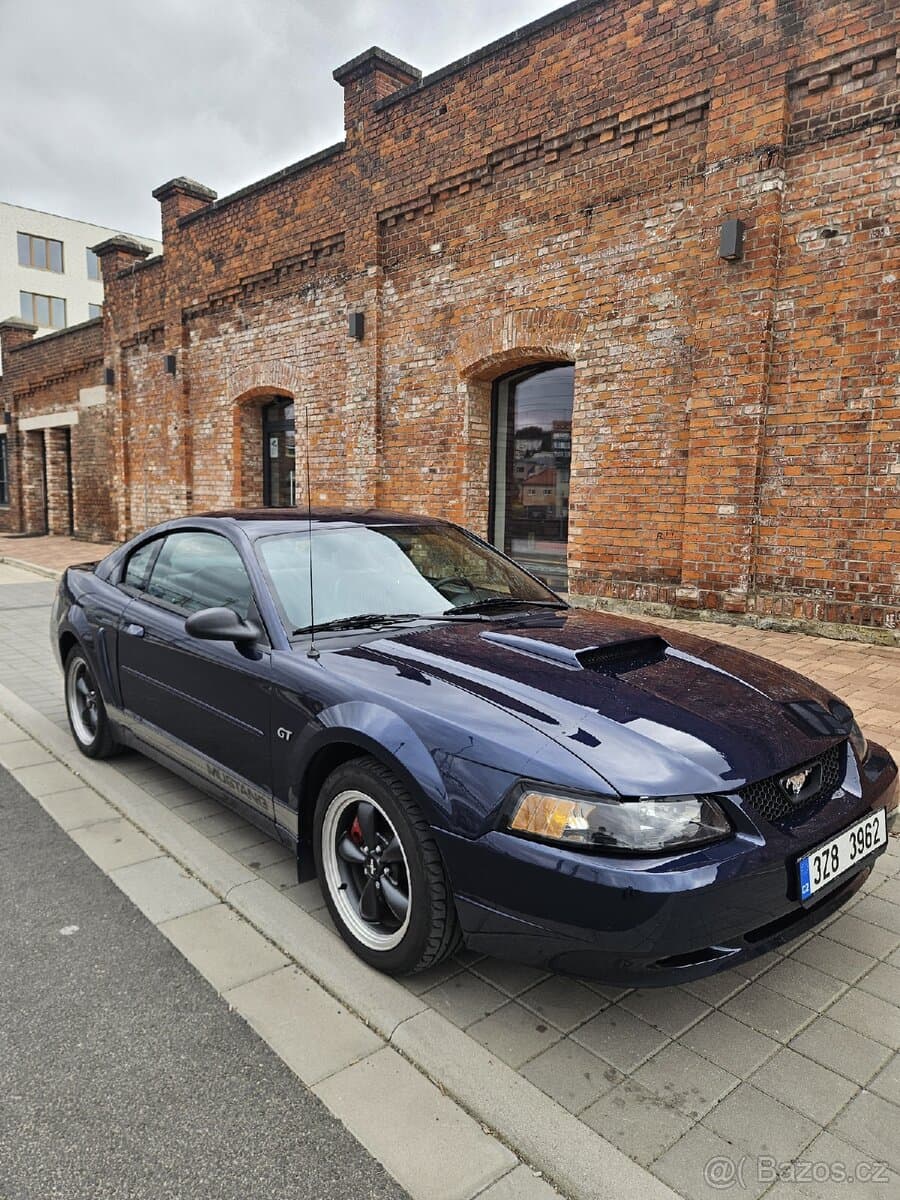 2001 Ford MUSTANG