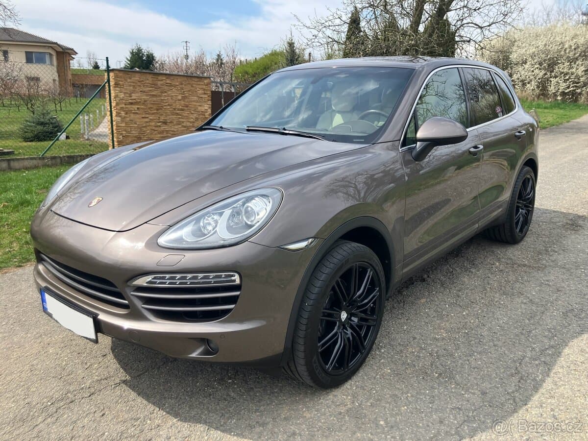 2012 Porsche CAYENNE