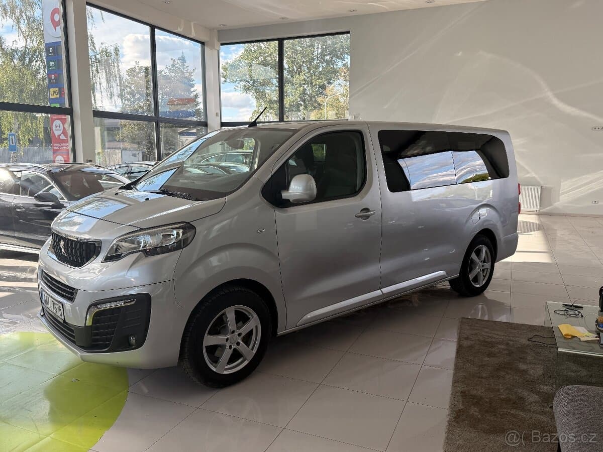 2017 Peugeot TRAVELLER