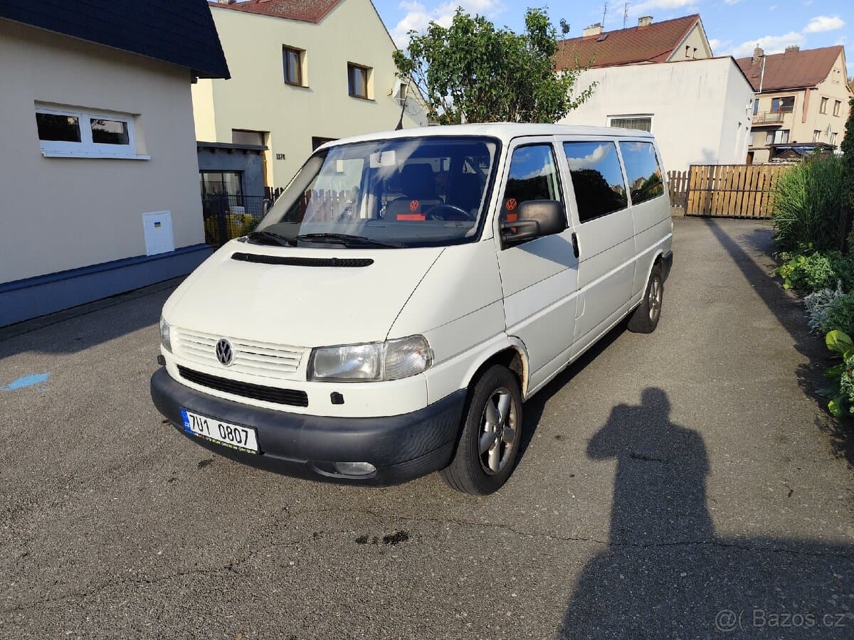 2002 Volkswagen CARAVELLE