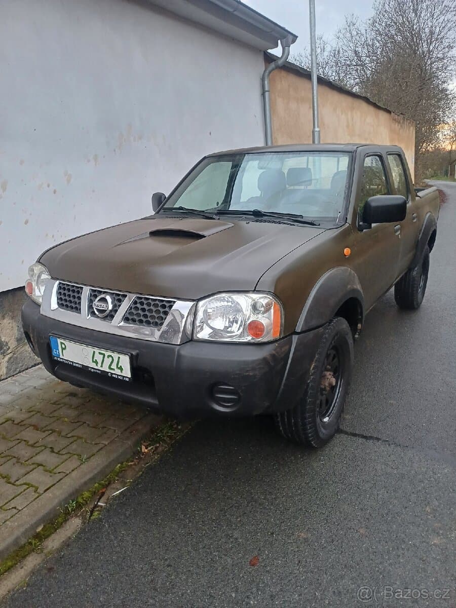 2005 Nissan NAVARA