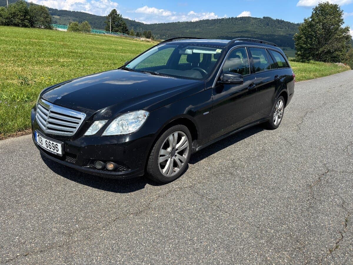 2010 Mercedes-Benz OSTATNÍ