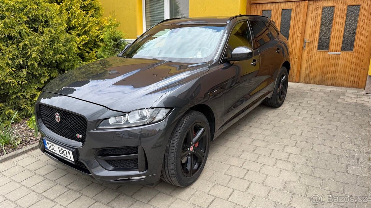 2016 Jaguar F-PACE