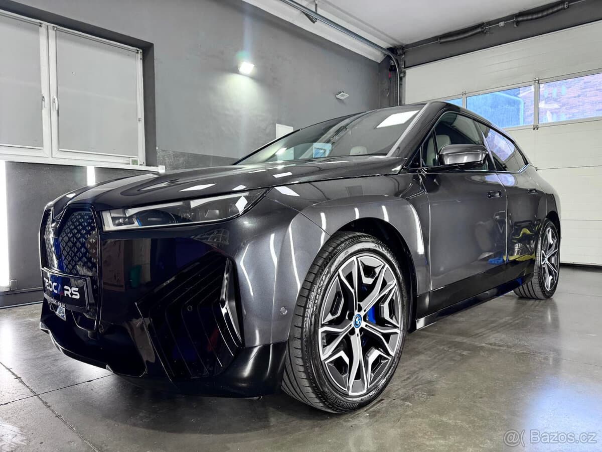 2021 BMW iX