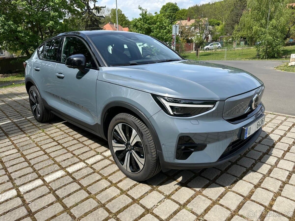 2022 Volvo C40