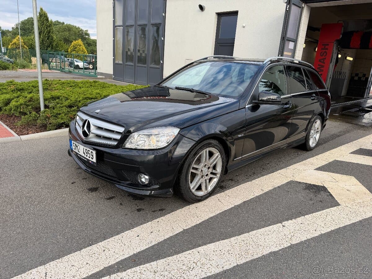 2010 Mercedes-Benz OSTATNÍ