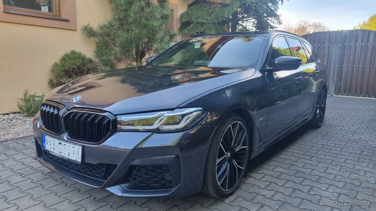 2022 BMW 5-SERIES