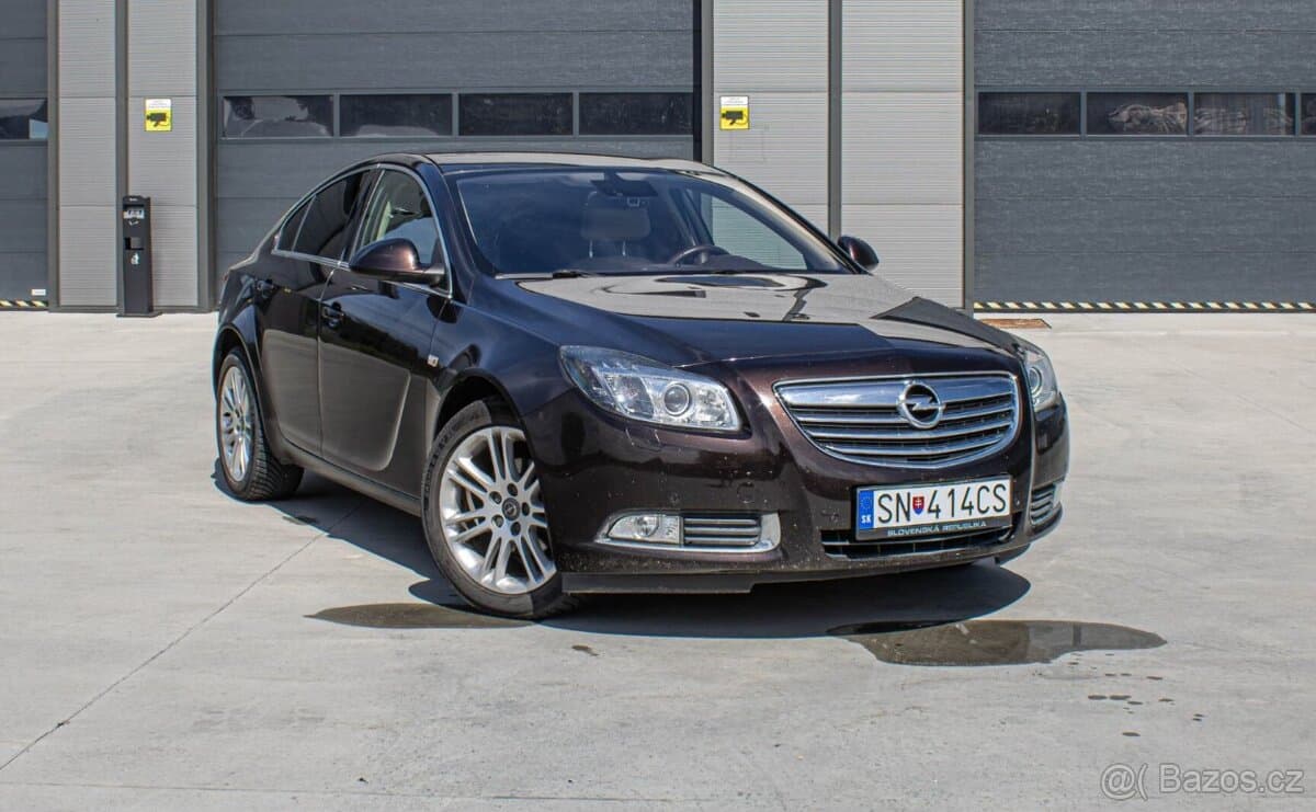 2011 Opel INSIGNIA