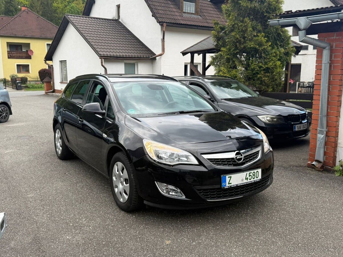 2011 Opel ASTRA
