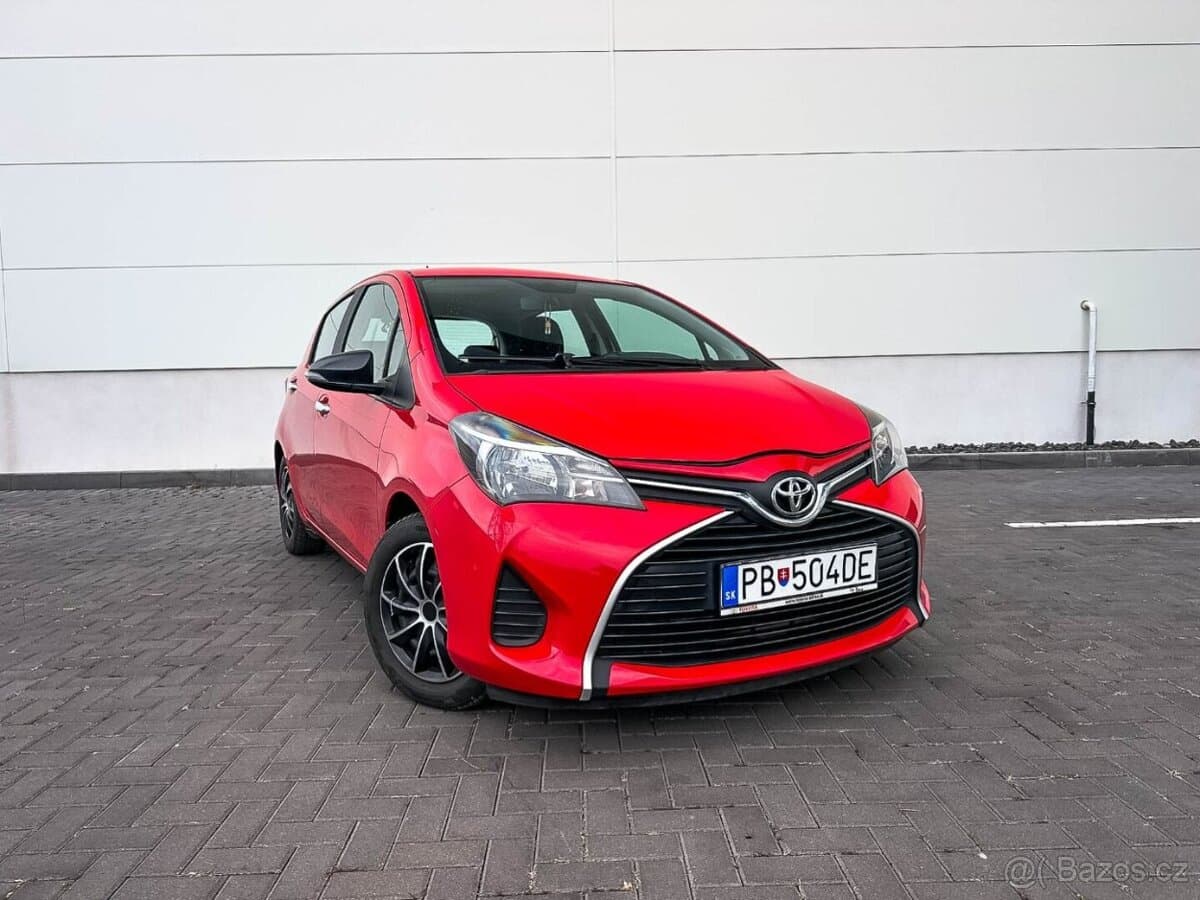 2015 Toyota YARIS