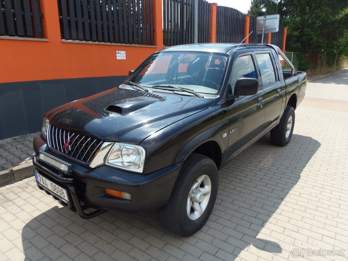 2002 Mitsubishi L200