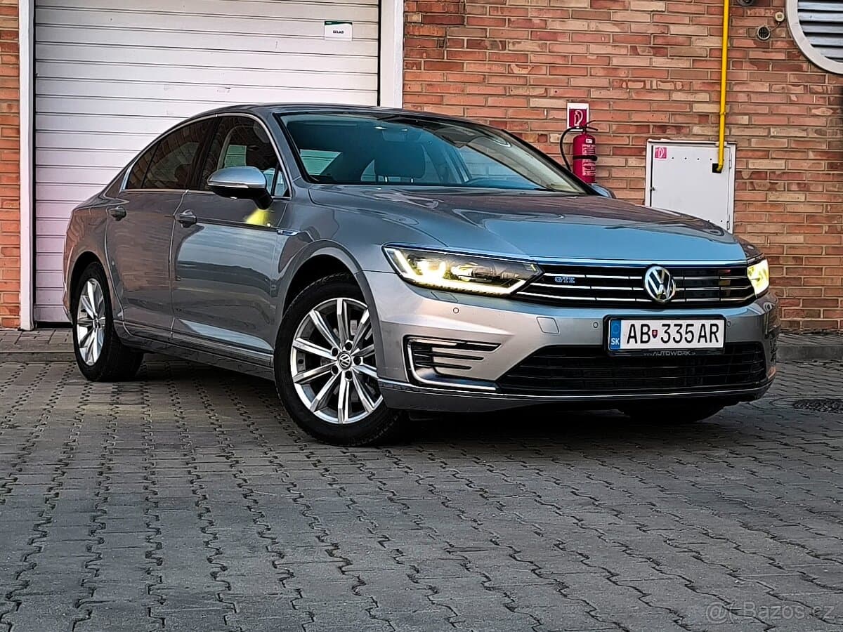 2016 Volkswagen PASSAT