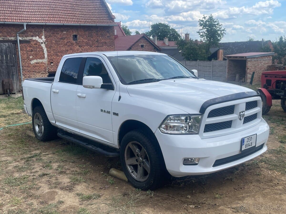 2010 Dodge OSTATNÍ