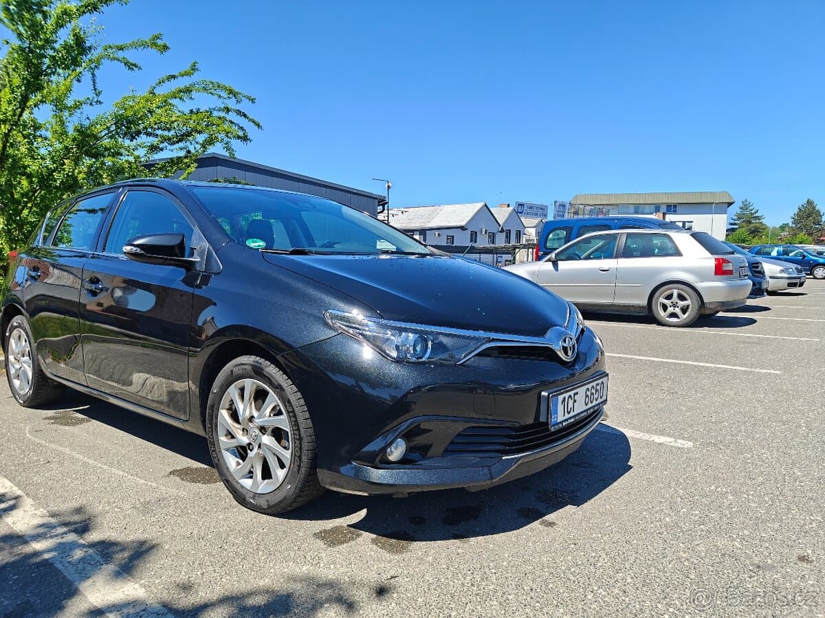 2018 Toyota AURIS