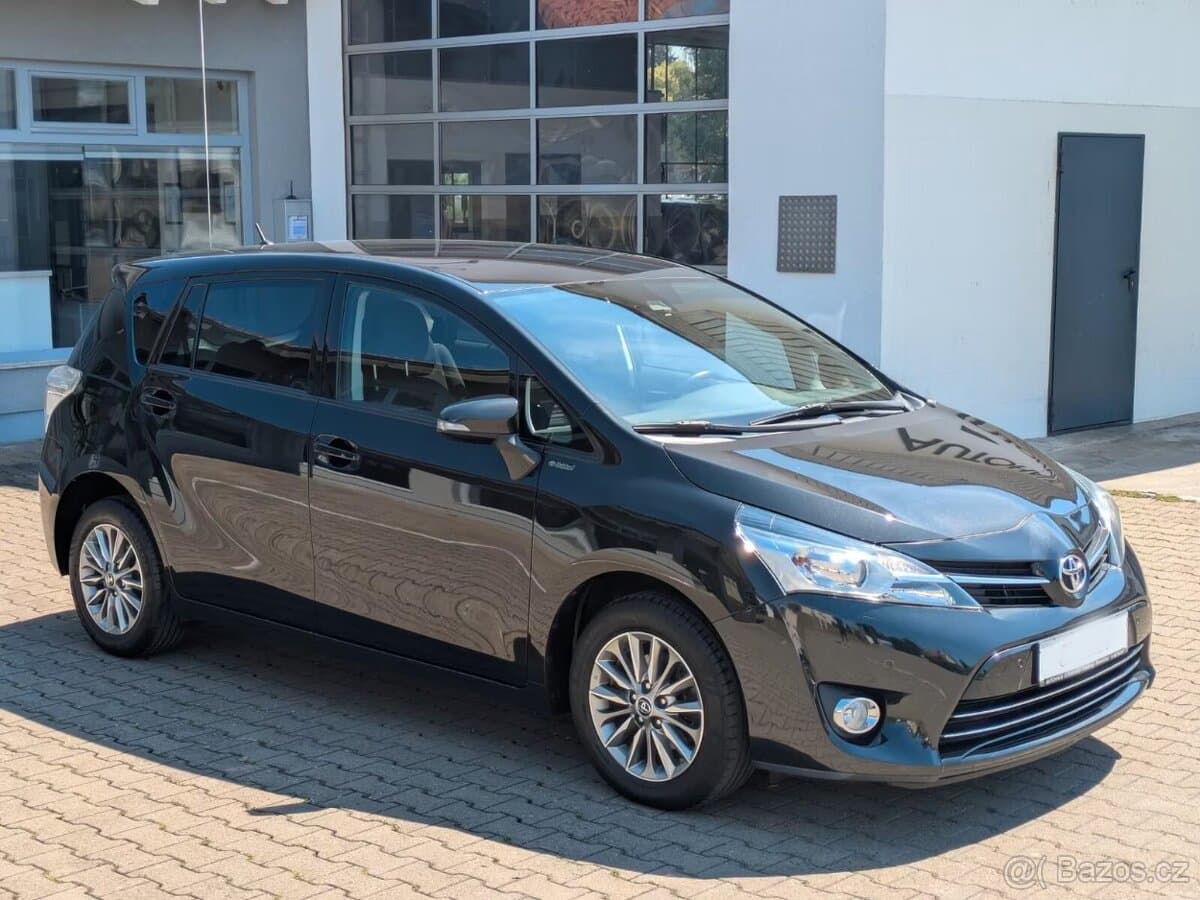2017 Toyota VERSO