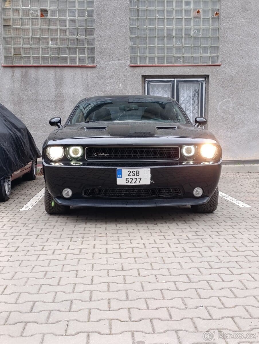 Dodge CHALLENGER