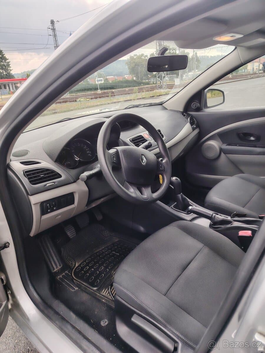 2010 Renault MEGANE