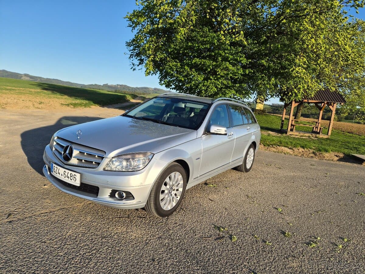 2011 Mercedes-Benz OSTATNÍ