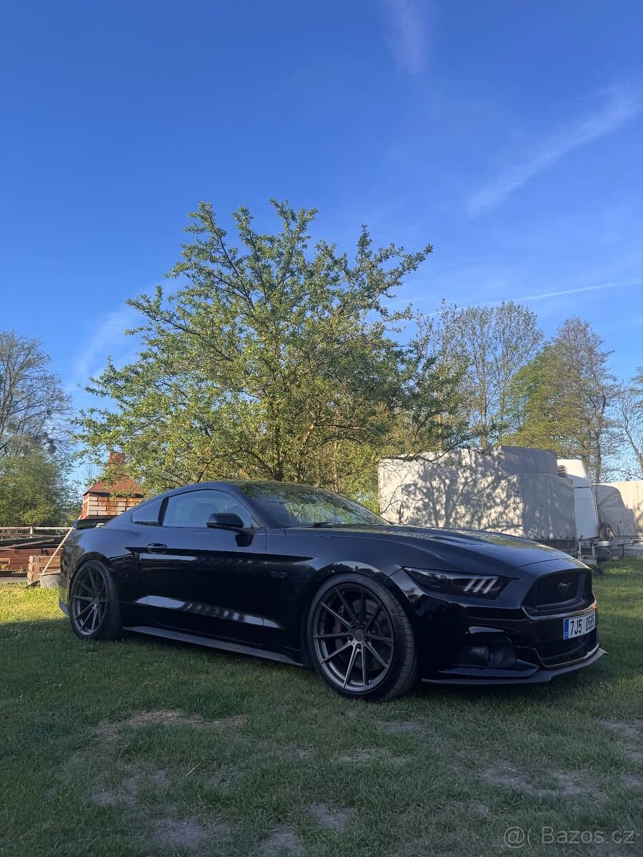 2016 Ford MUSTANG