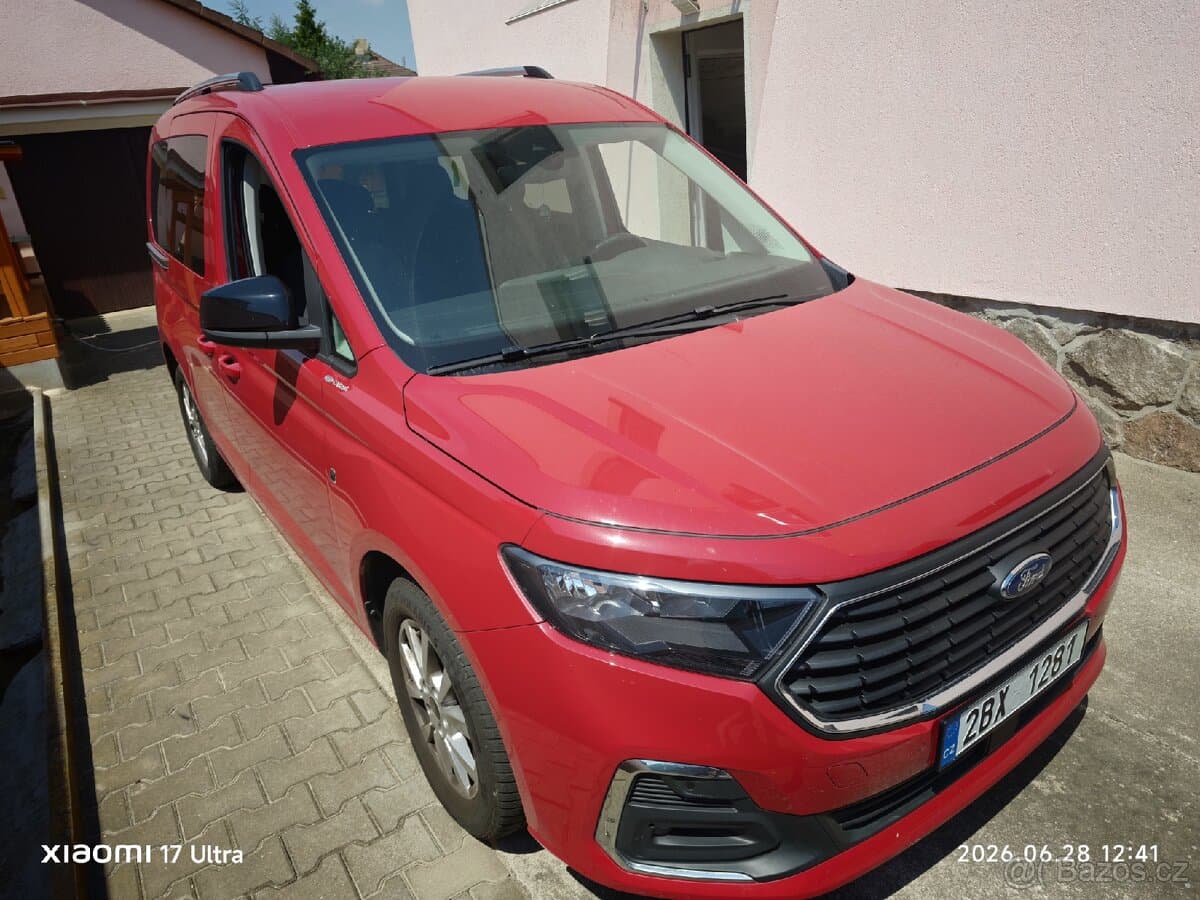 2022 Ford TOURNEO