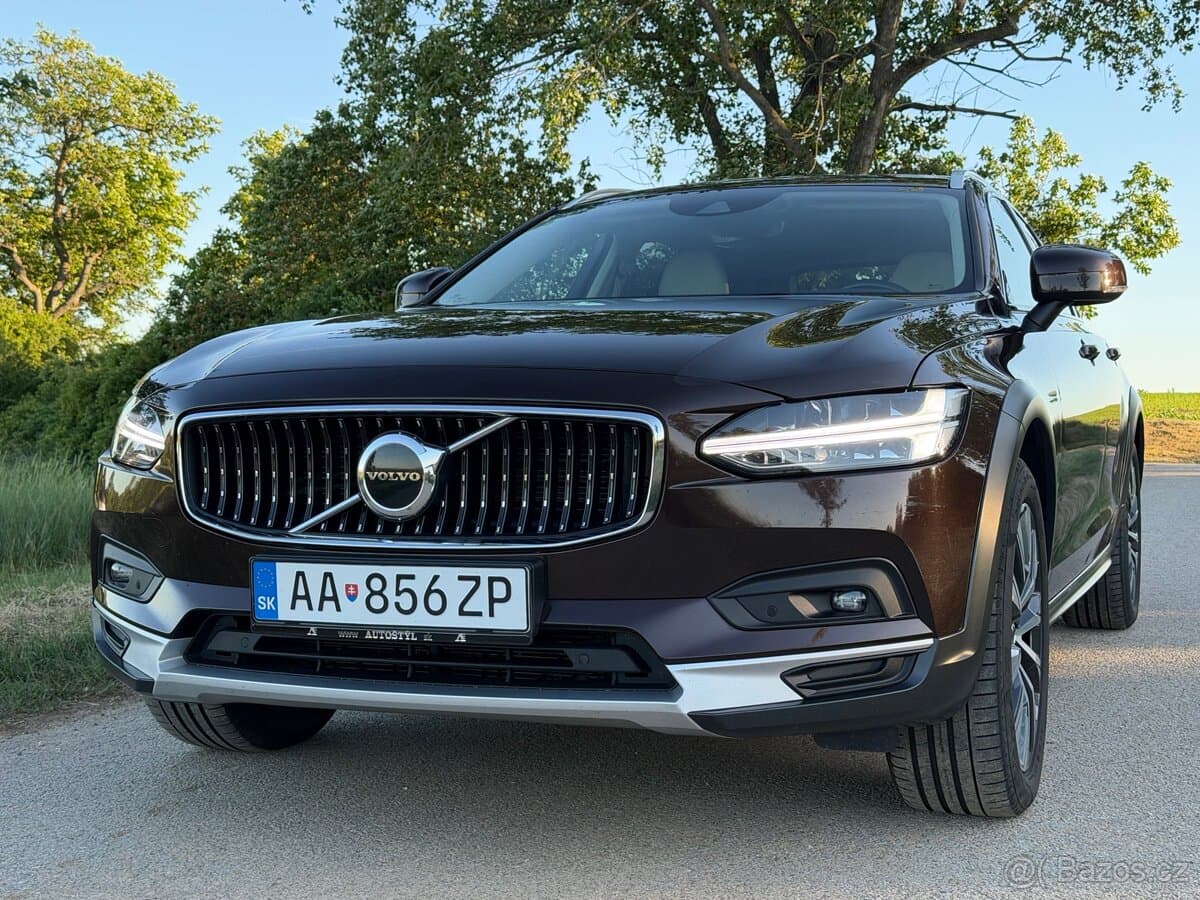 2021 Volvo V90