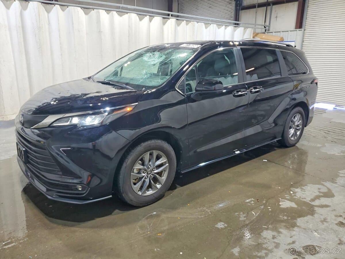 2026 Toyota SIENNA