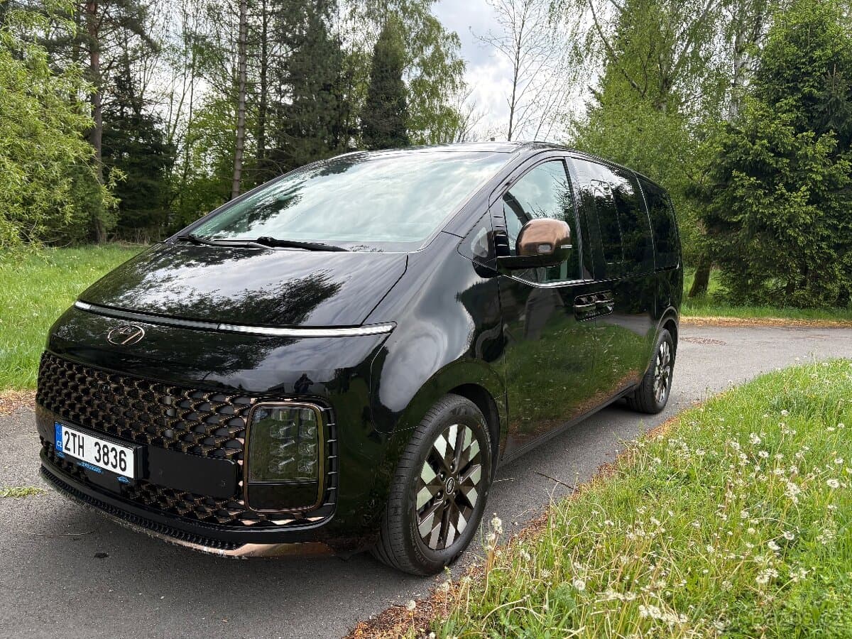 2022 Hyundai STARIA