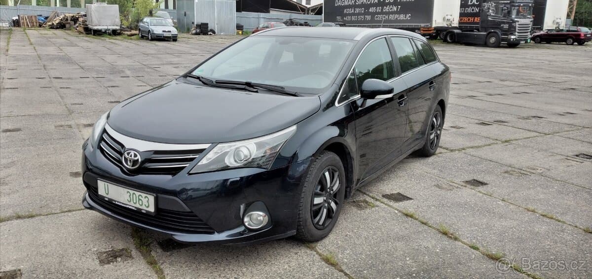 2012 Toyota AVENSIS