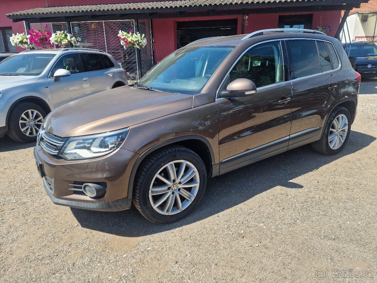 2011 Volkswagen TIGUAN