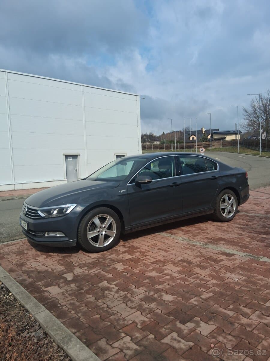 2018 Volkswagen PASSAT