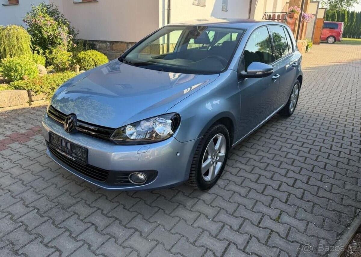 2010 Volkswagen GOLF