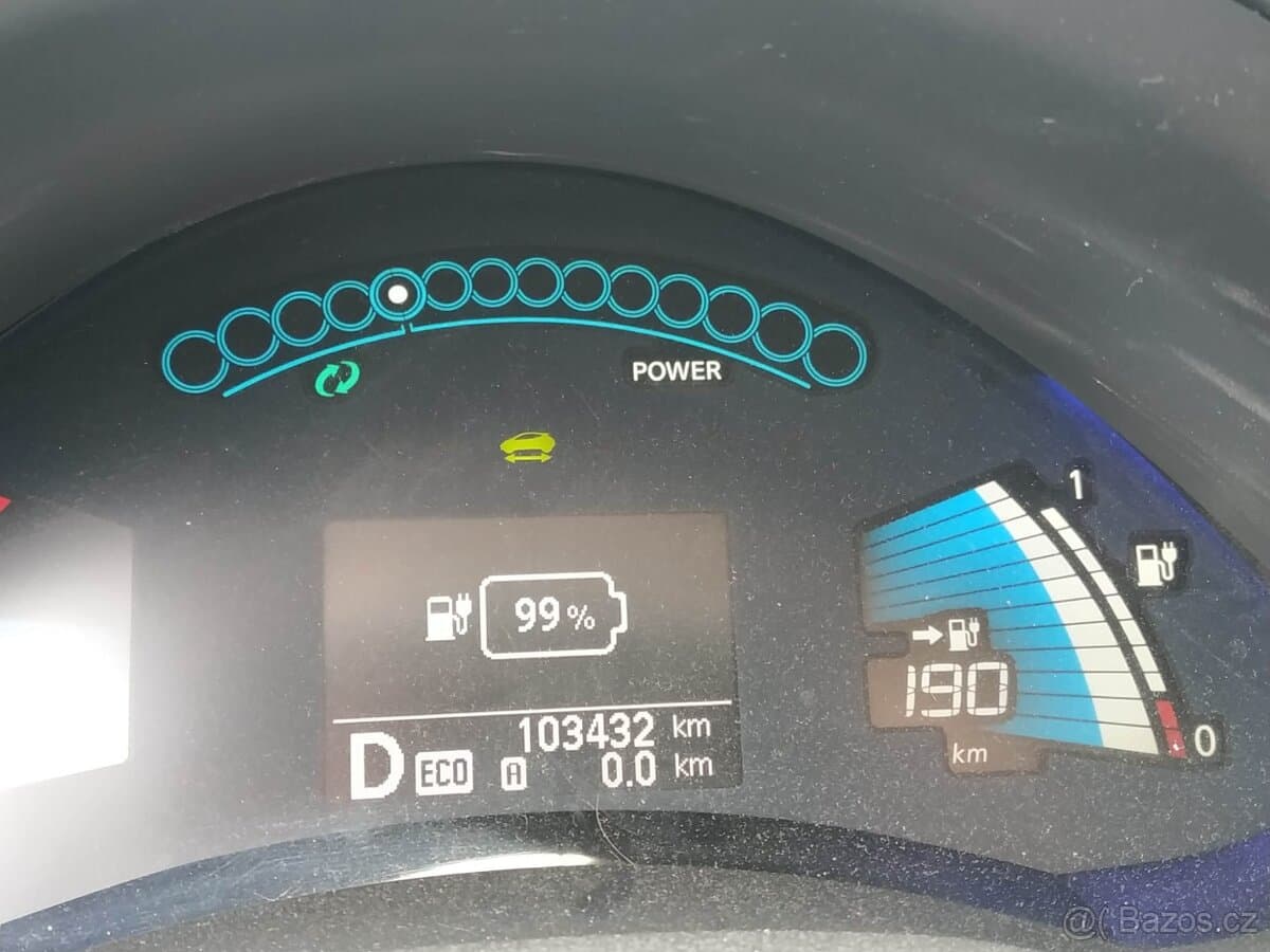 2016 Nissan LEAF