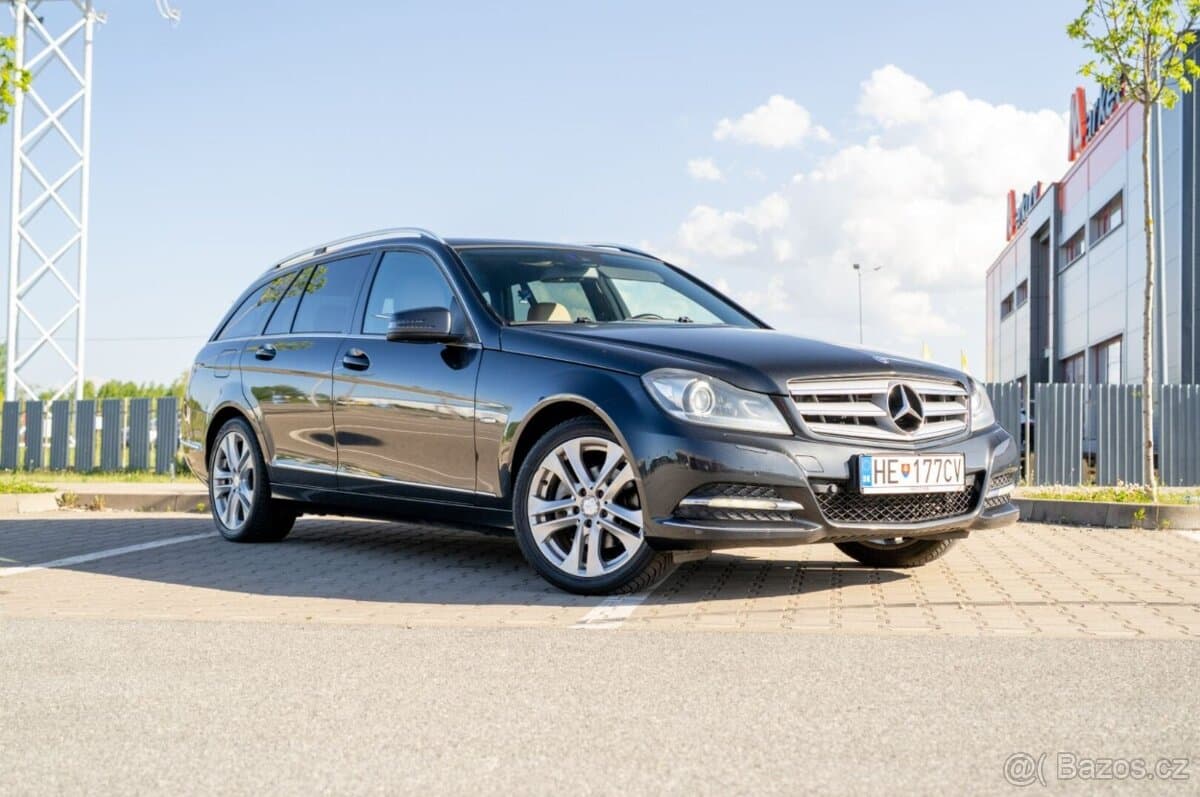 2011 Mercedes-Benz OSTATNÍ