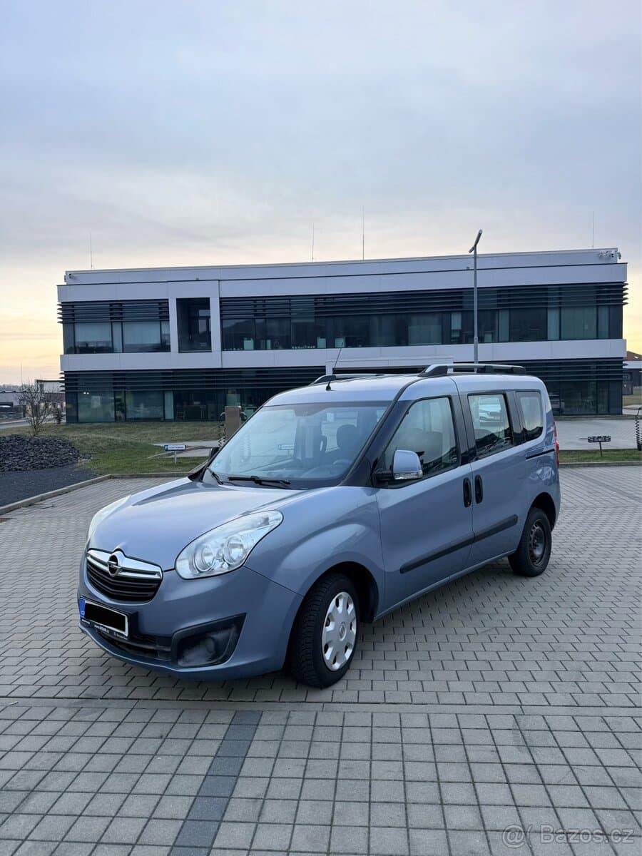2012 Opel COMBO