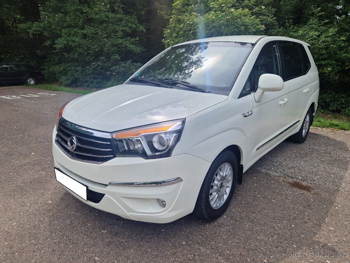 2017 SsangYong RODIUS