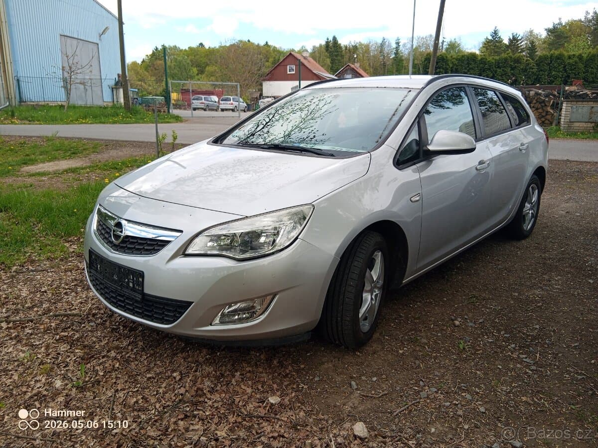 2011 Opel ASTRA