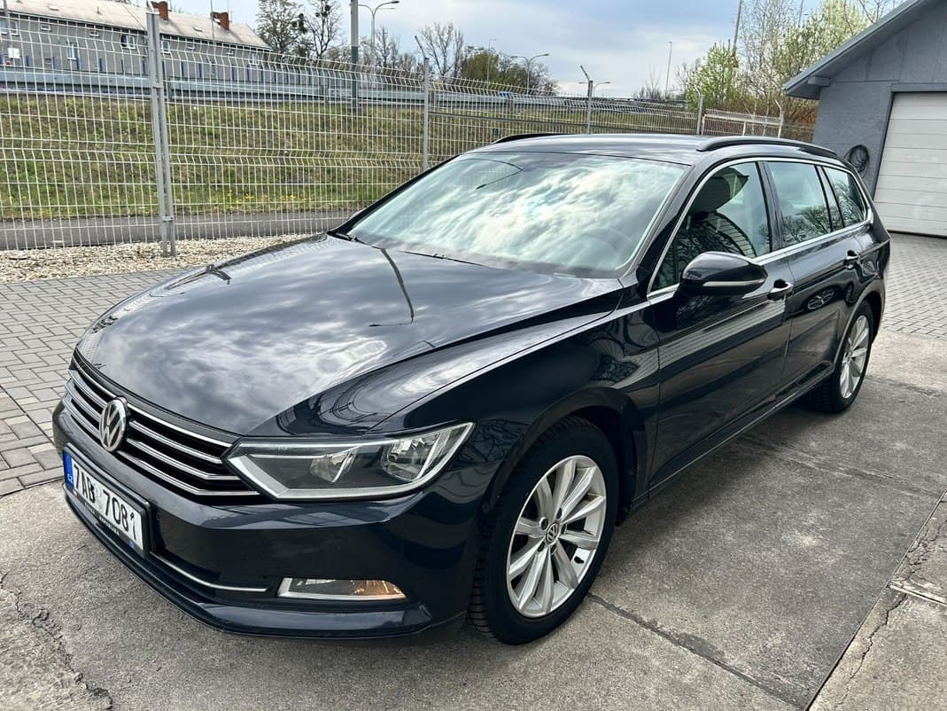 2015 Volkswagen PASSAT