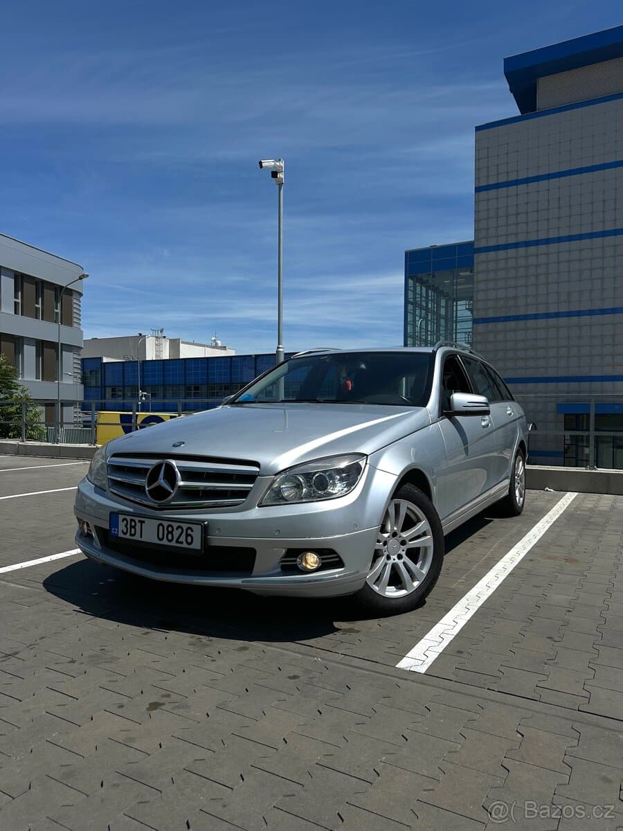 2010 Mercedes-Benz OSTATNÍ