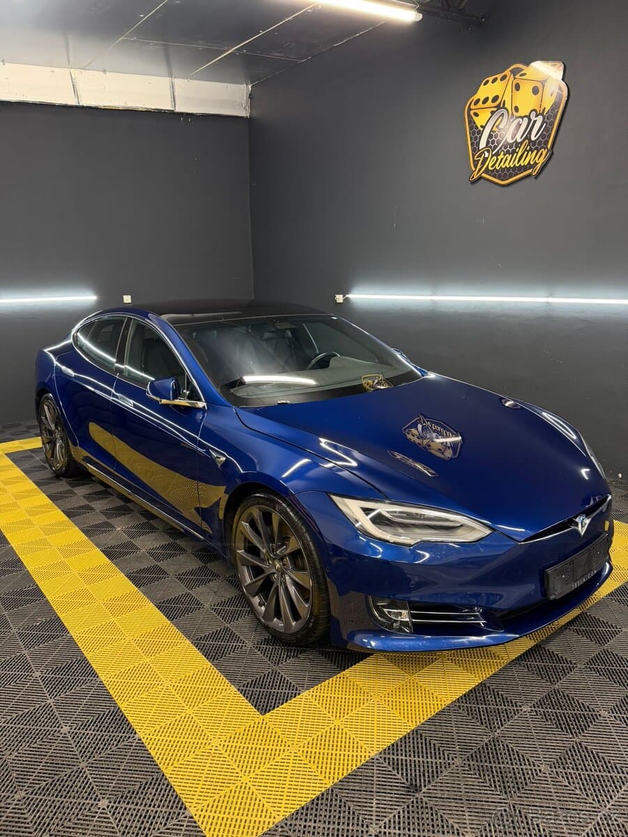2020 Tesla MODEL S