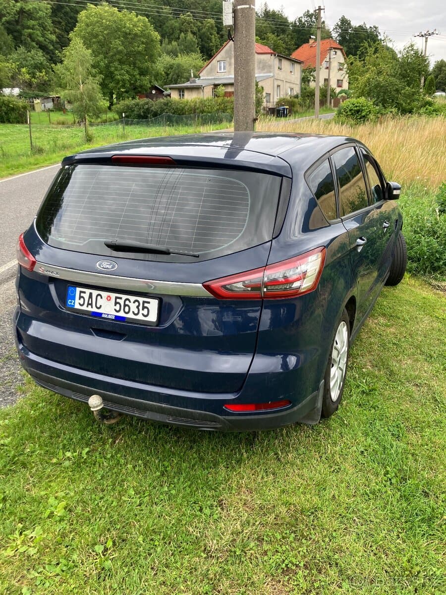 2015 Ford S-MAX